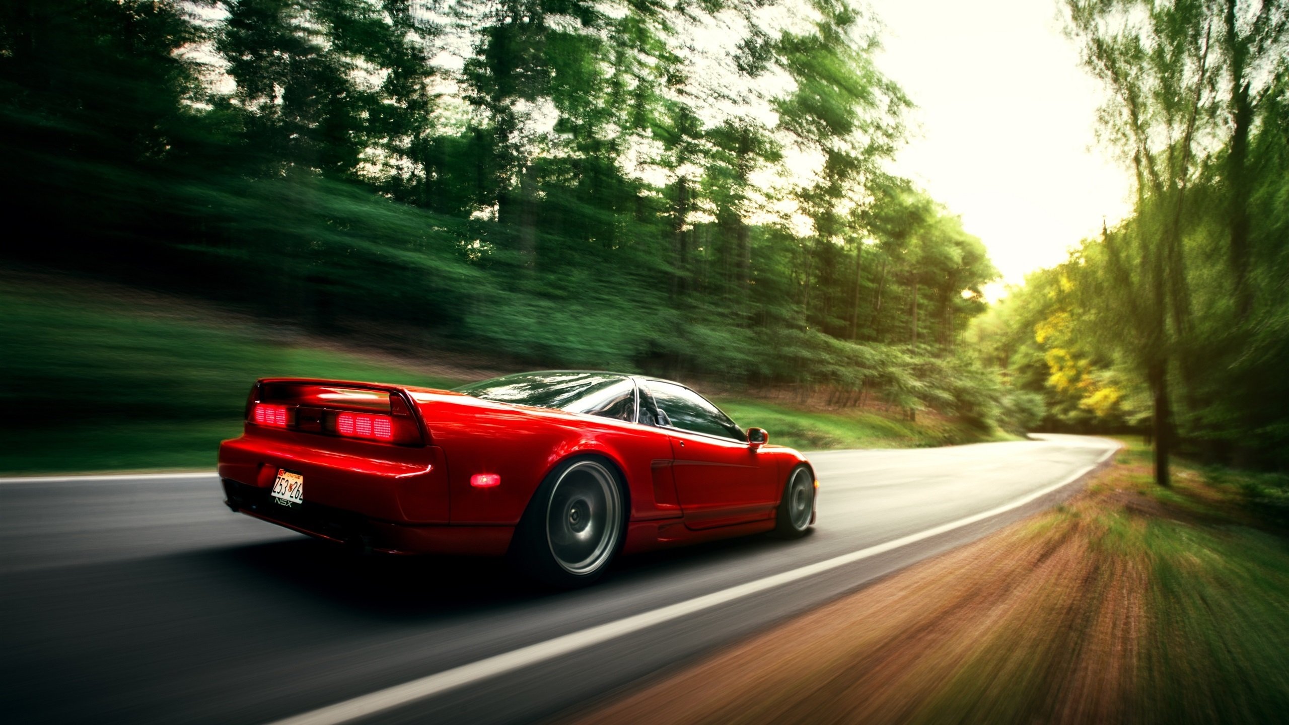 特色夜跑灯光盛典，点亮城市的运动夜空，夜光跑步