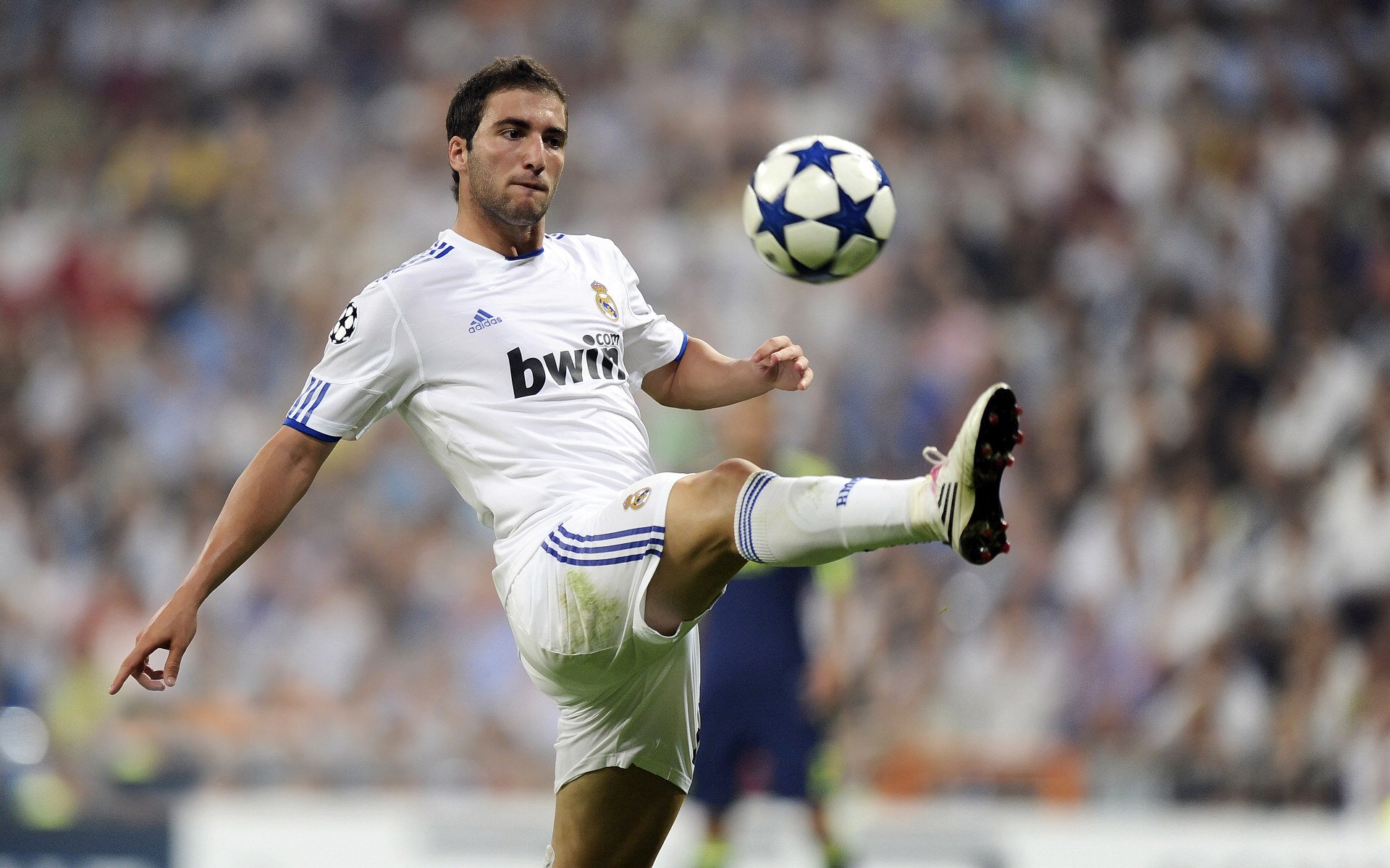 爱游戏官方网站-阿根廷球员在庆祝中涉嫌种族歧视，法国足协投诉，阿根廷足球队长发