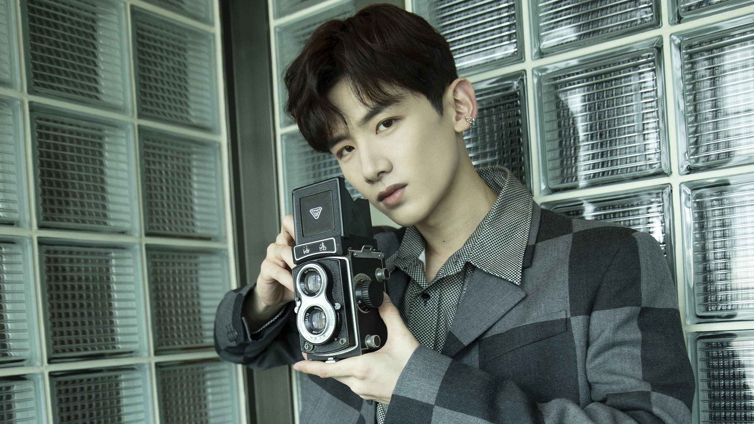 AYX GAMING-足球运动普及是否面临社会观念障碍，现代足球运动对社会的作用