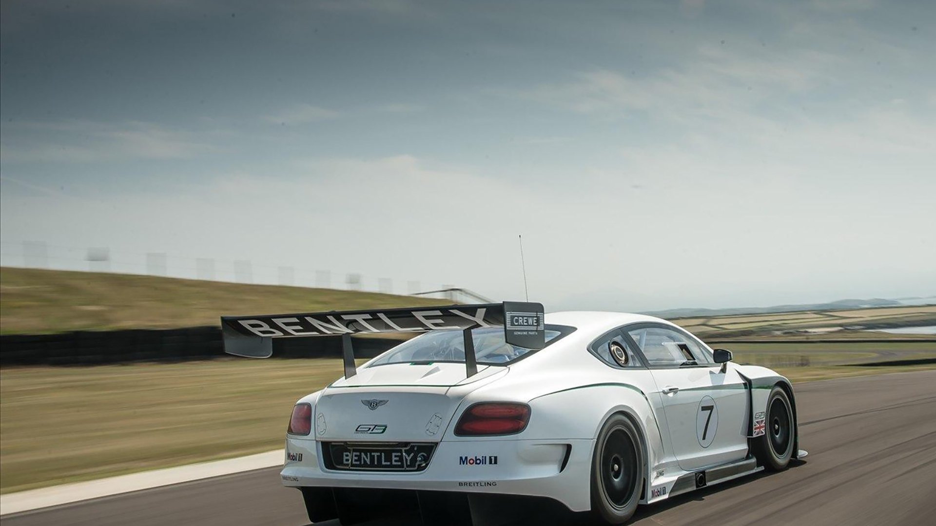 中国足球各阶段传球精准度趋势分析，足球传球技术都有哪几种